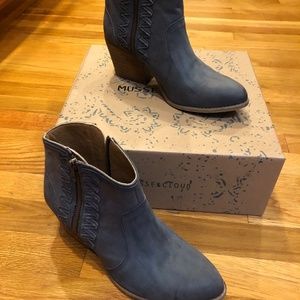 Musse & Cloud Blue Leather Boots